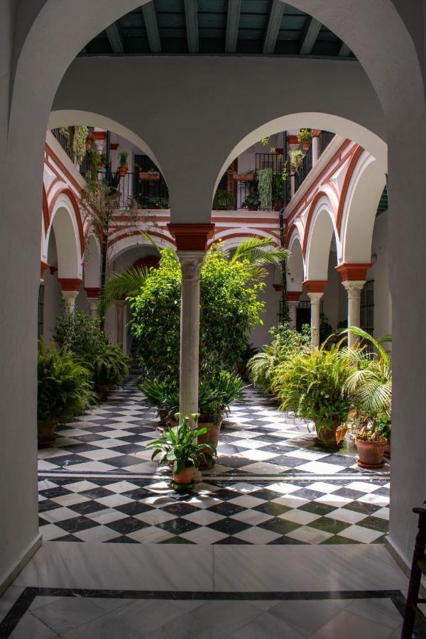 Sarah'S Home Sevilla Bagian luar foto